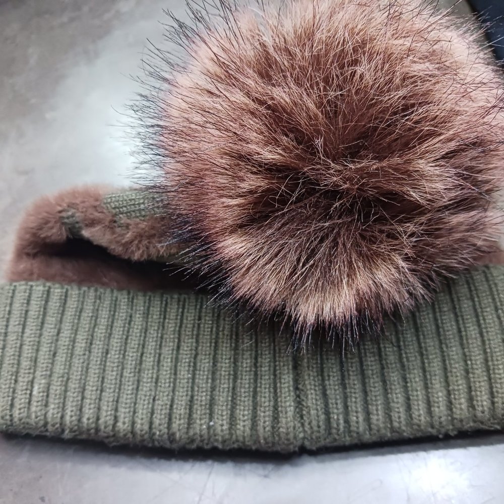 Hat - Picture 3 of 4